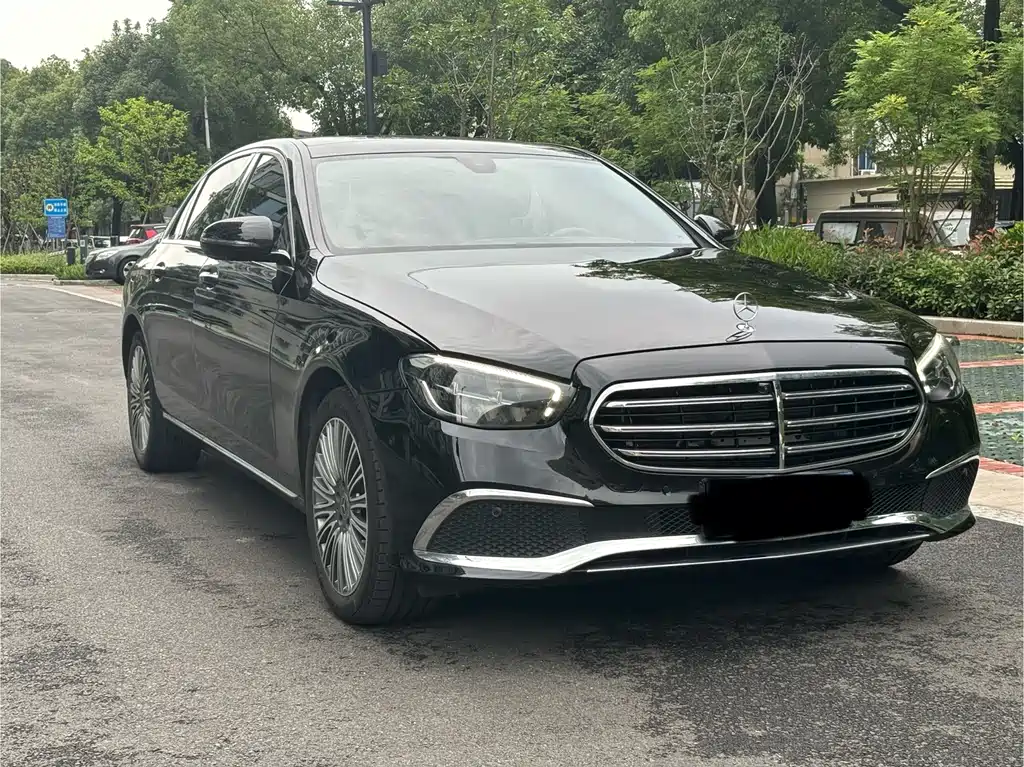 Mercedes-Benz E-Class 2022