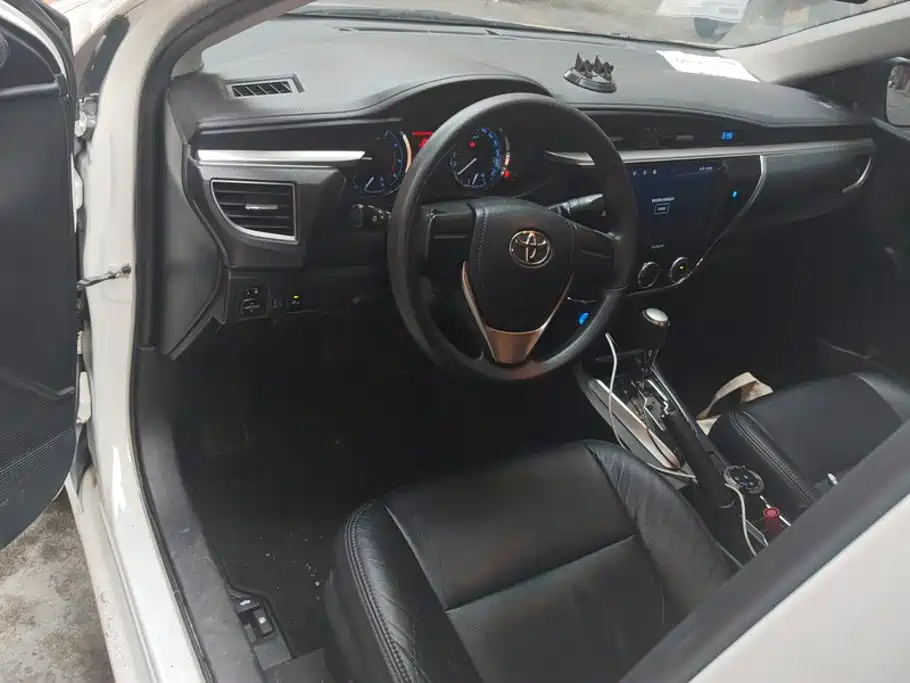 Toyota Corolla 2016 — фото 12