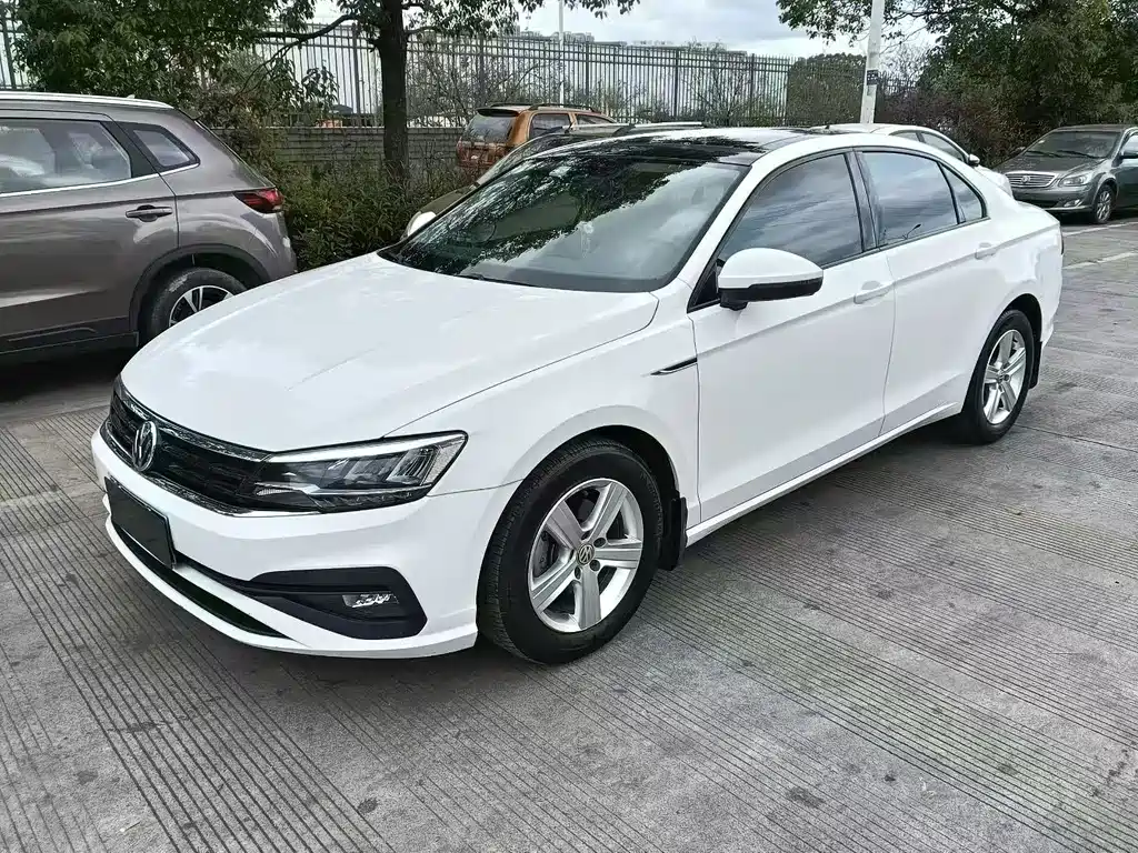 Volkswagen Lamando 2019 — фото 1