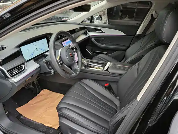 Hongqi H5 2025