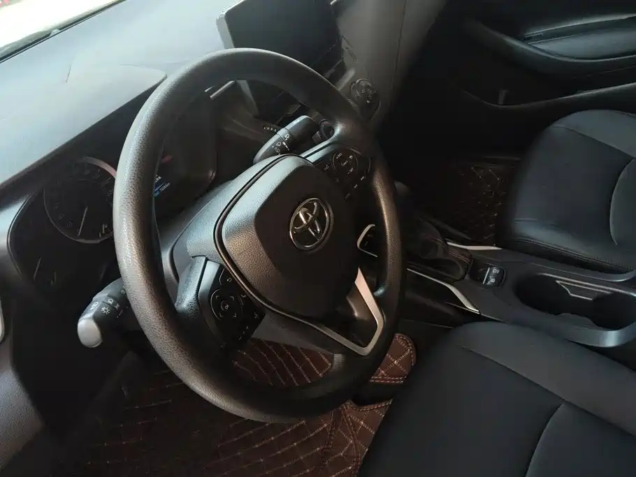 Toyota Corolla 2023 — фото 15