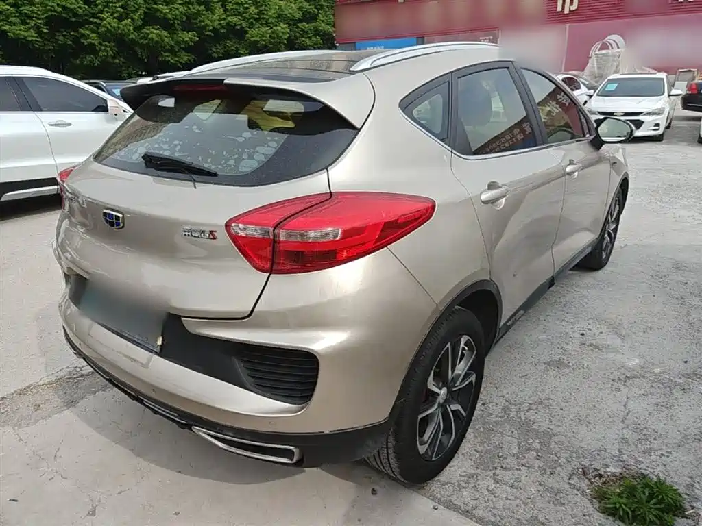 Geely Emgrand GS 2018 — фото 7