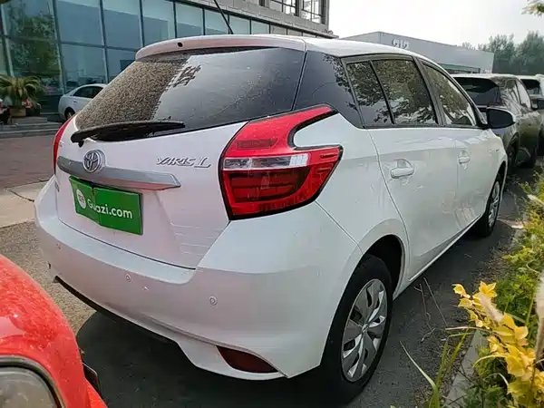 Toyota Yaris L 2020