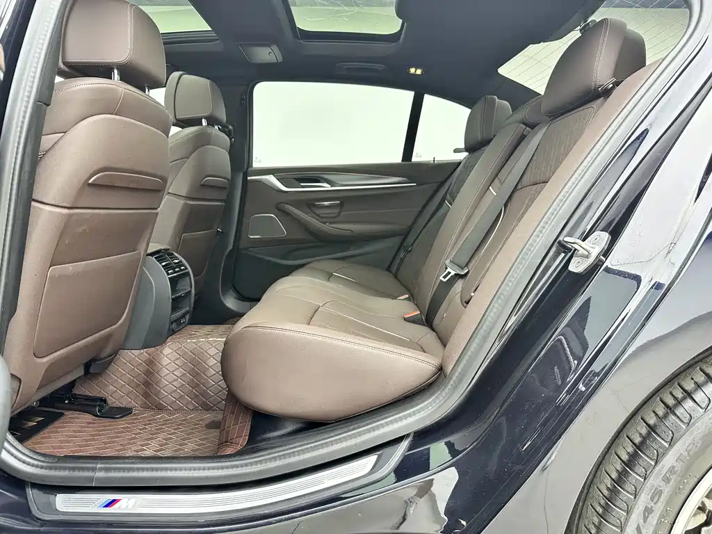 BMW 5 Series New Energy 2022 — фото 15