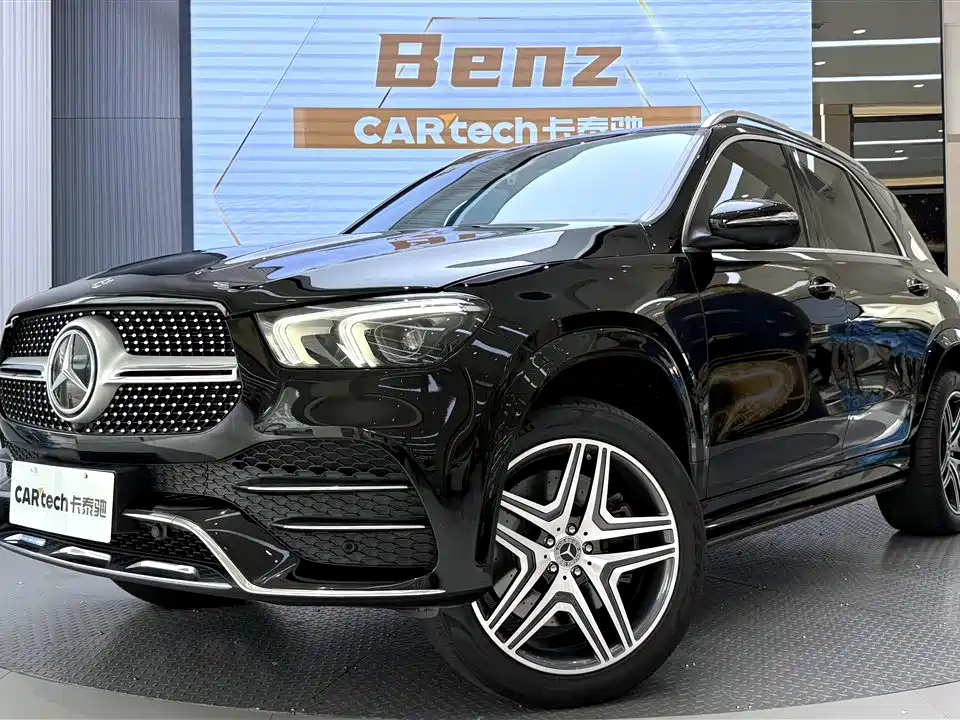 Mercedes-Benz GLE 2020 — фото 1
