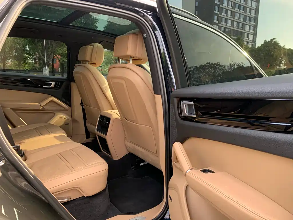 Porsche Cayenne 2019 — фото 17