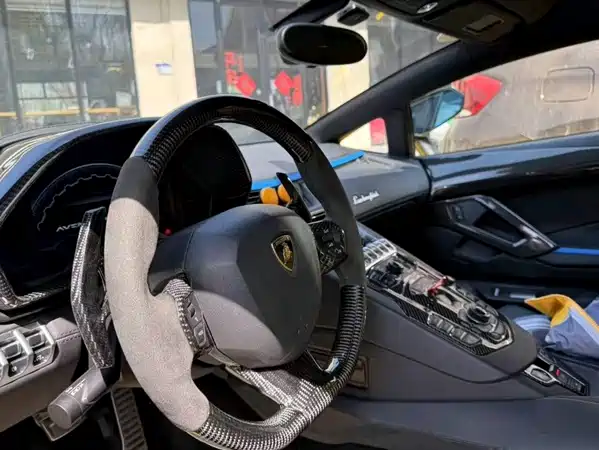 Lamborghini Aventador 2019