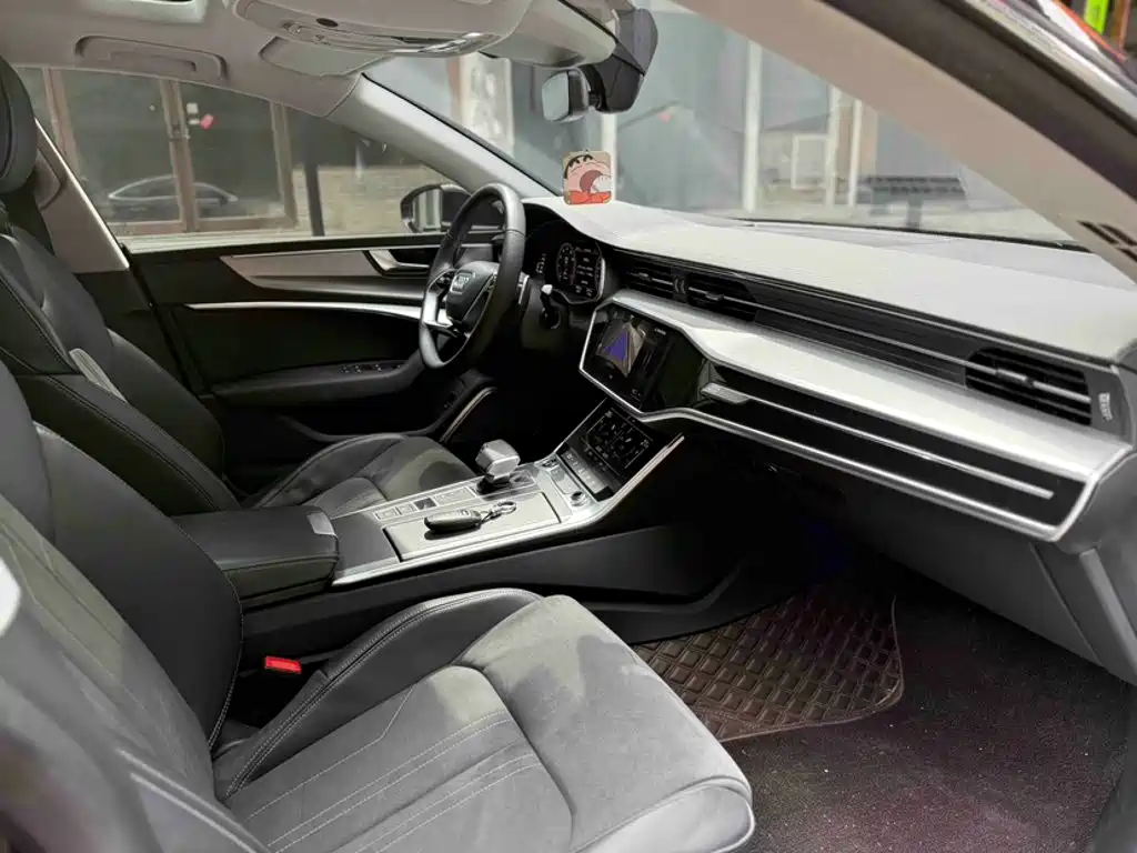 Audi A7L 2024 — фото 18