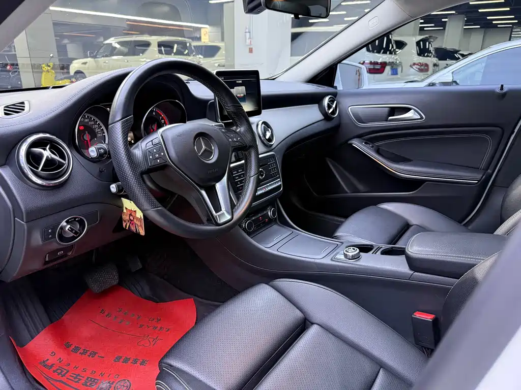 Mercedes-Benz GLA 2016 — фото 9