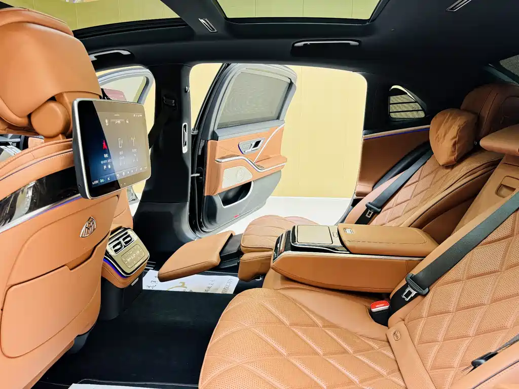 Mercedes-Benz S-Class 2024 — фото 12