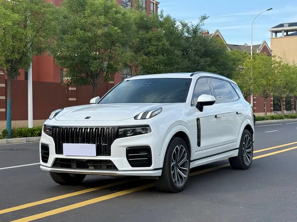 Lynk & Co 09 EM-P 2024