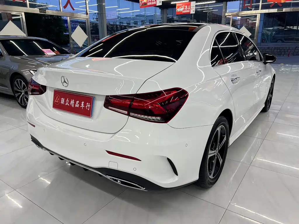 Mercedes-Benz A-Class 2023 — фото 3