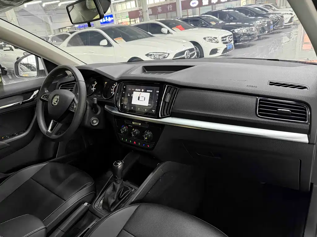 Skoda Kamiq 2023 — фото 18