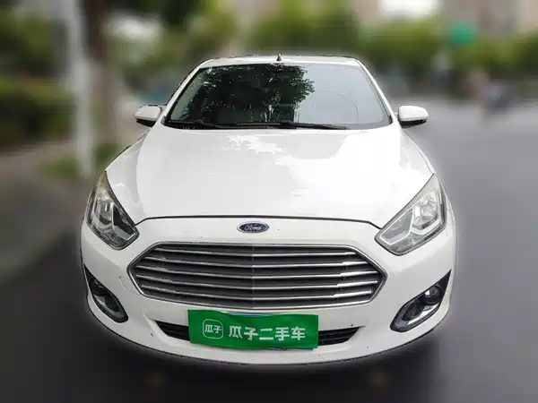 Ford Escort 2015