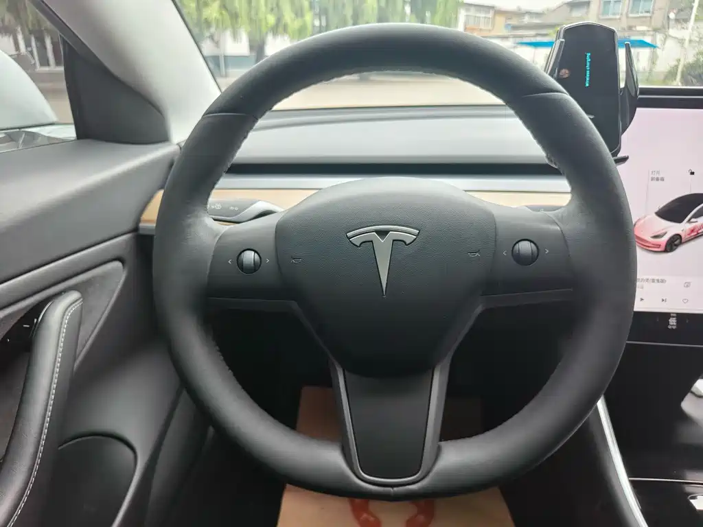 Tesla Model 3 2019 — фото 9