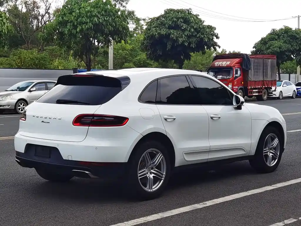 Porsche Macan 2018 — фото 6
