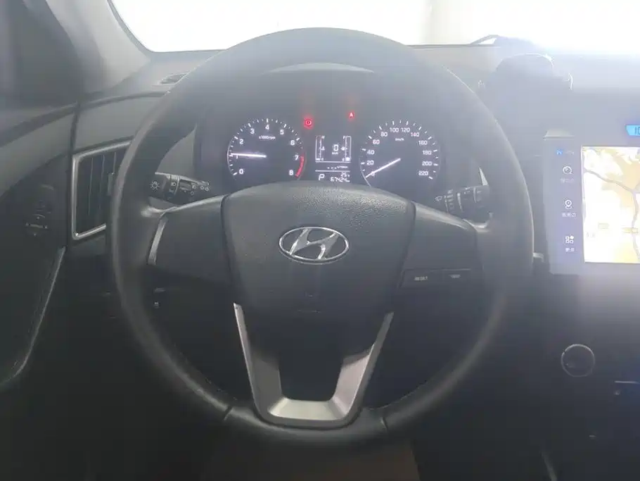 Hyundai ix25 2017 — фото 15