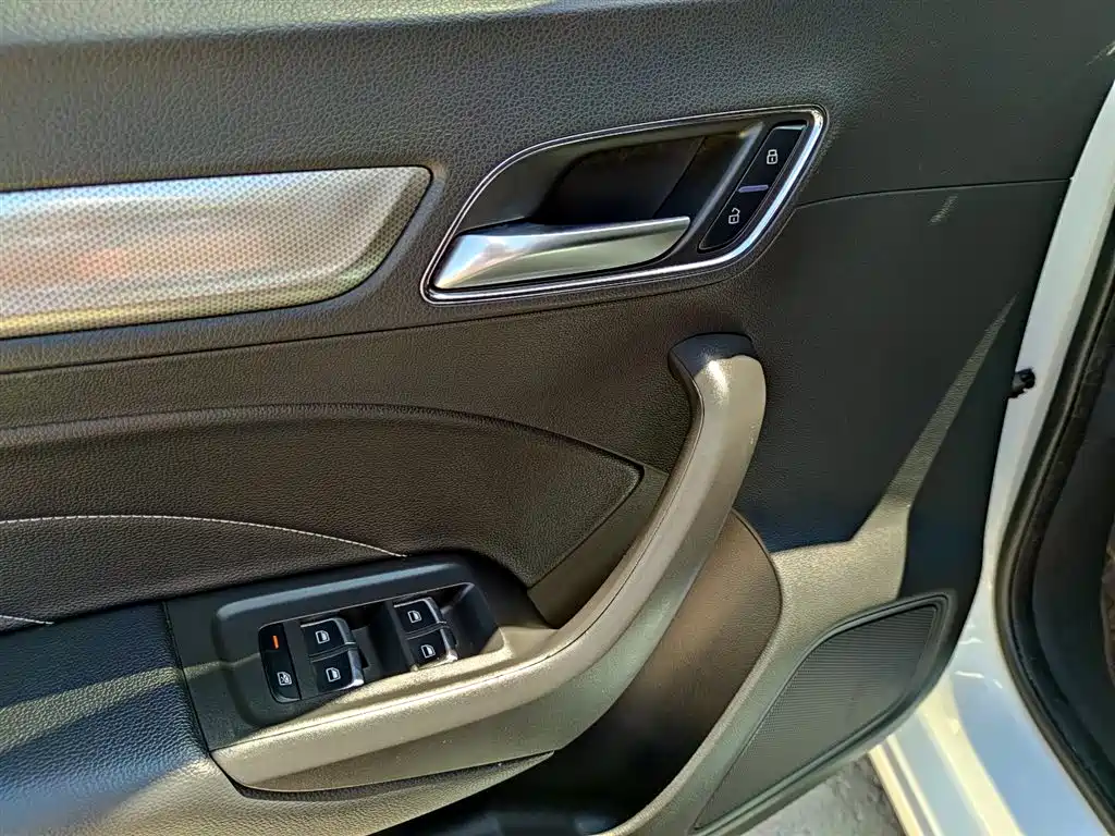 Roewe i6 Classic 2017 — фото 15