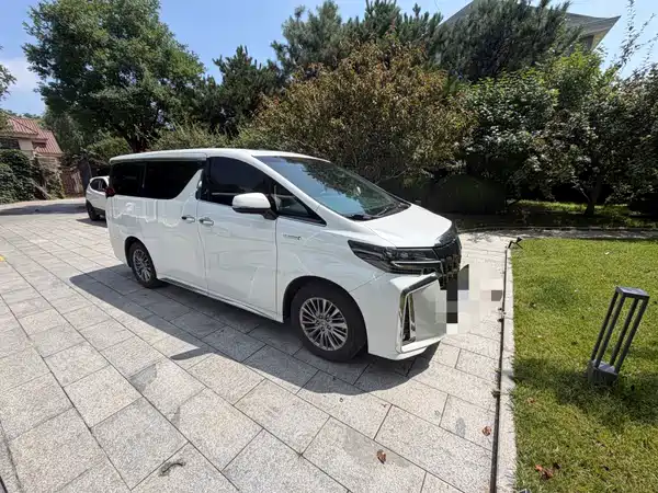 Toyota Alphard 2022