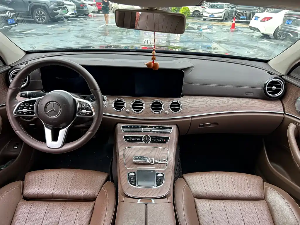 Mercedes-Benz E-Class 2020 — фото 8