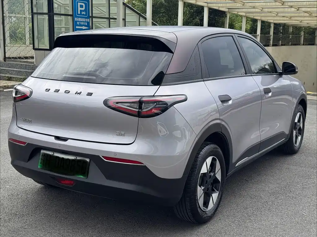 Geely Galaxy Starwish 2025 — фото 24