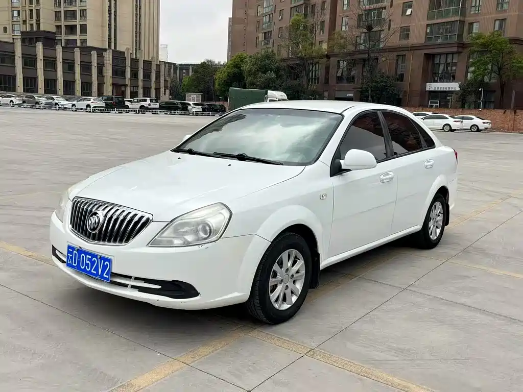 Buick Excelle 2016 — фото 1