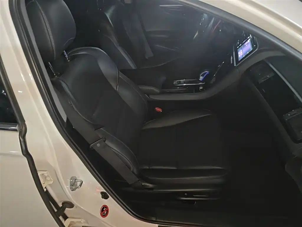 Honda Spirior 2017 — фото 25
