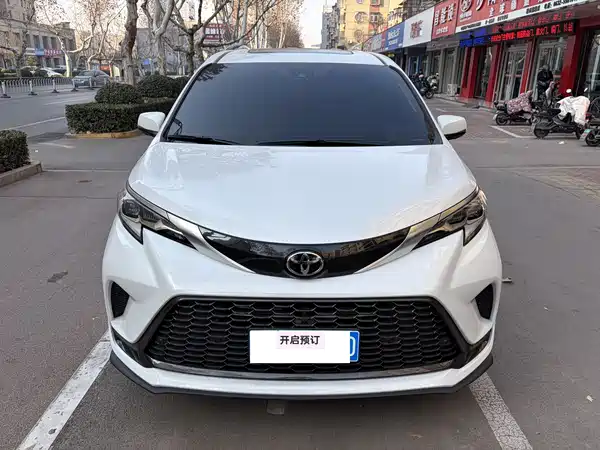 Toyota Granvia 2024