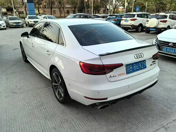 Audi A4L 2017