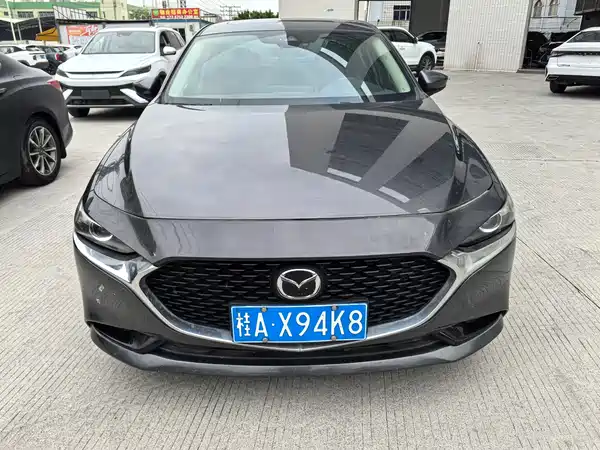 Mazda 3 Axela 2022
