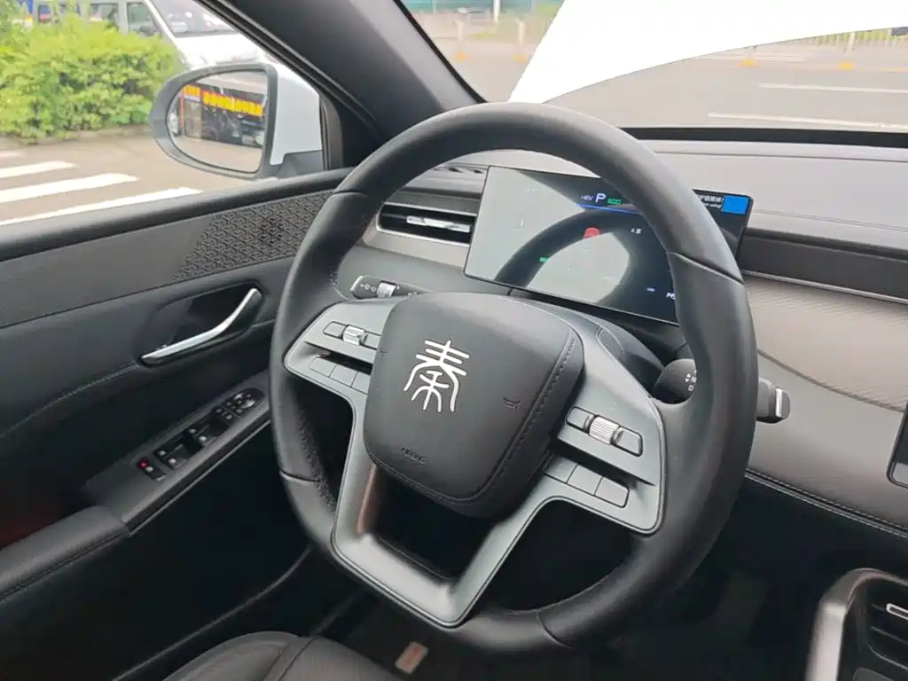BYD Qin PLUS 2025 — фото 11