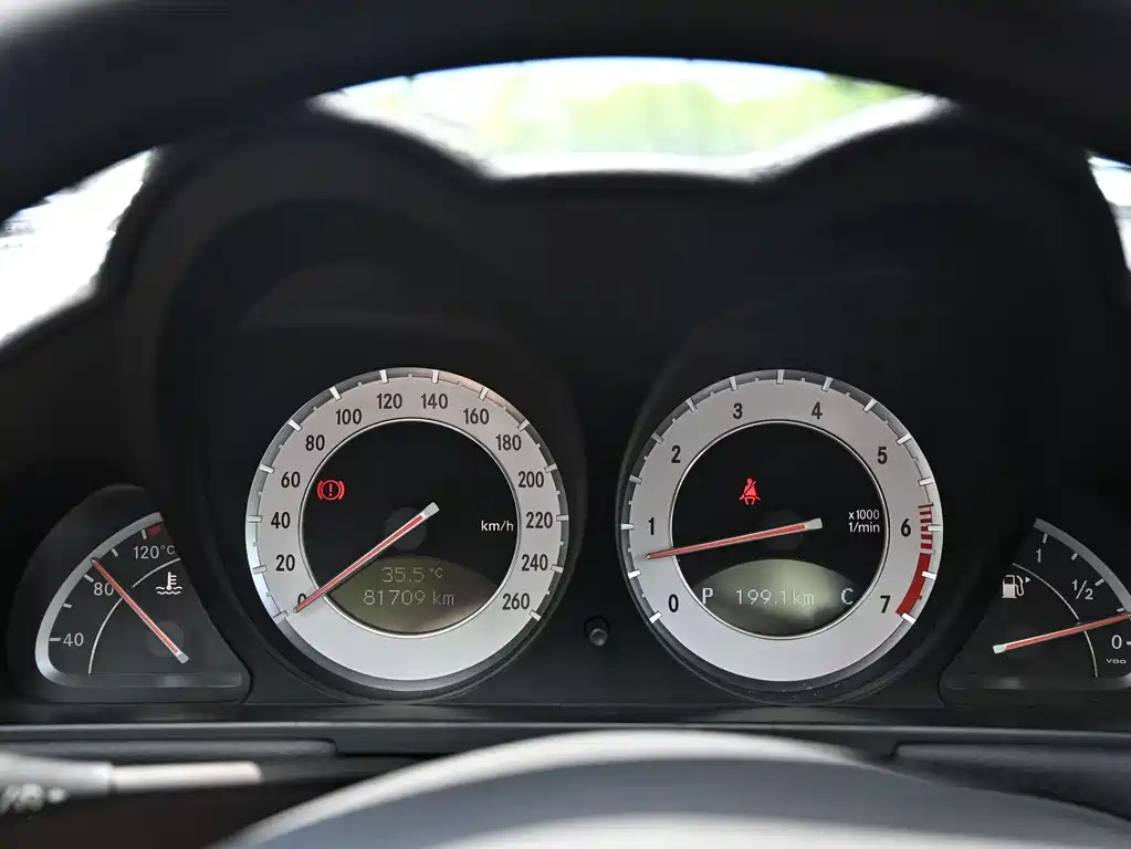 Mercedes-Benz SL-Class 2015 — фото 9