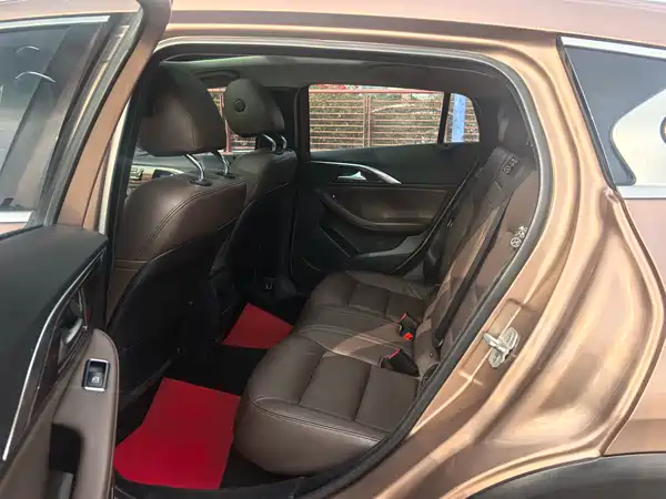 Infiniti QX30 2017