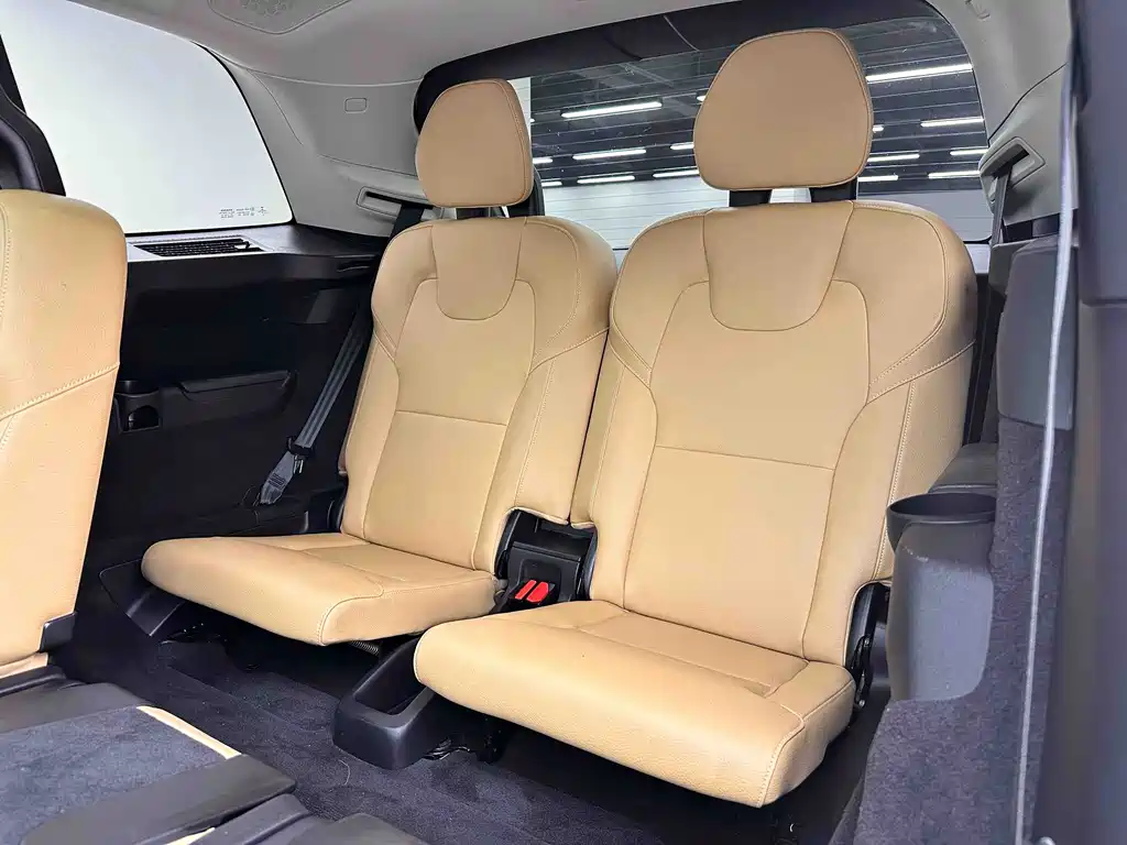 Volvo XC90 2016 — фото 10