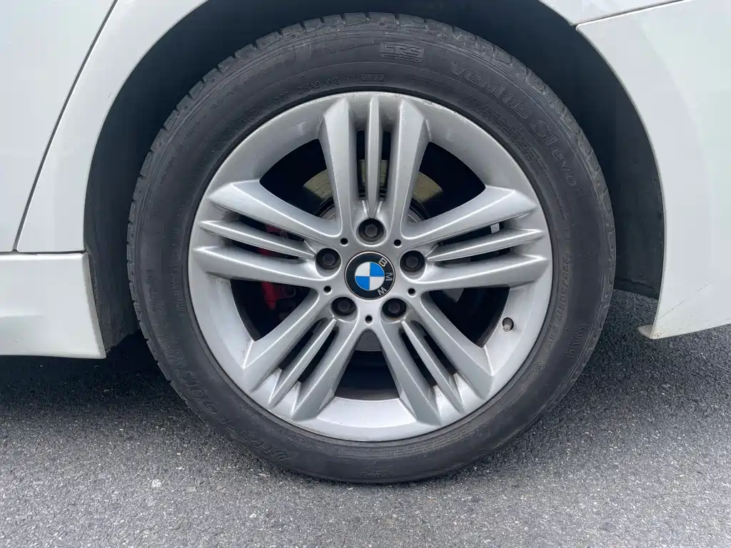 BMW 3 Series 2016 — фото 11