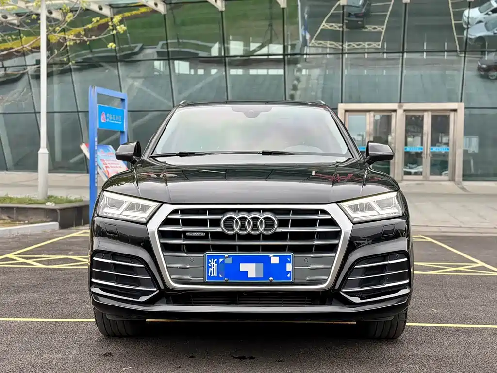 Audi Q5L 2019