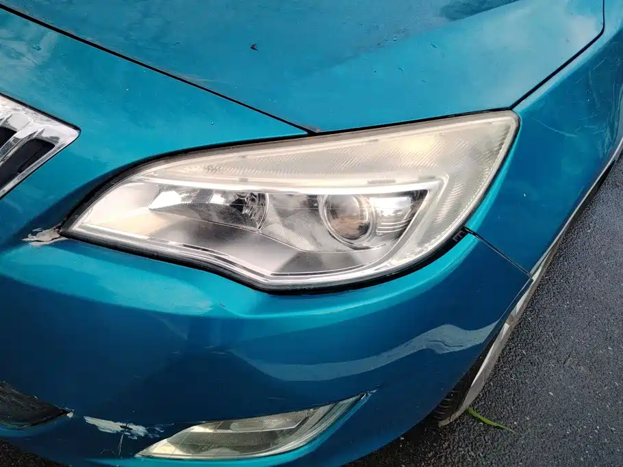 Buick Excelle 2012