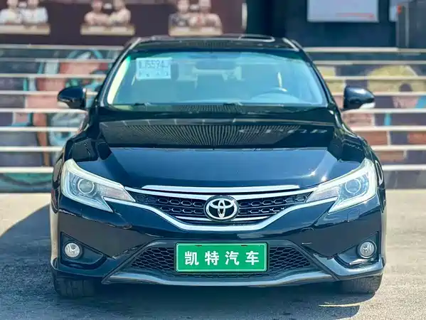 Toyota Reiz 2013