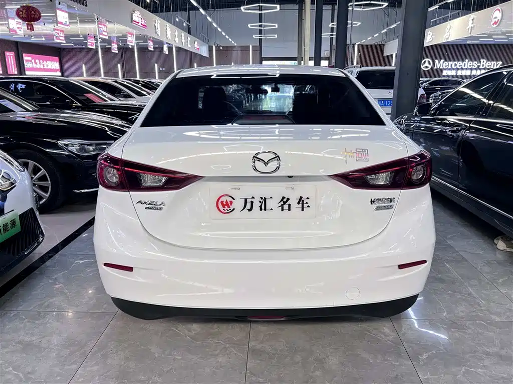 Mazda 3 Axela 2016 — фото 9