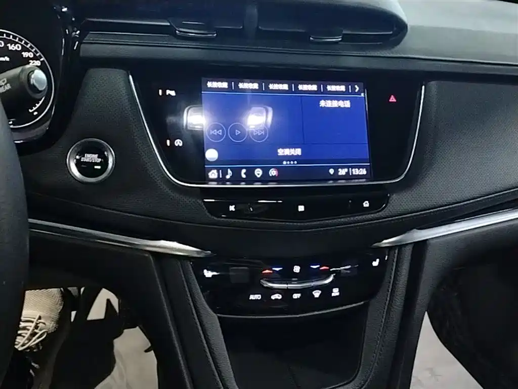 Cadillac XT5 2021 — фото 13