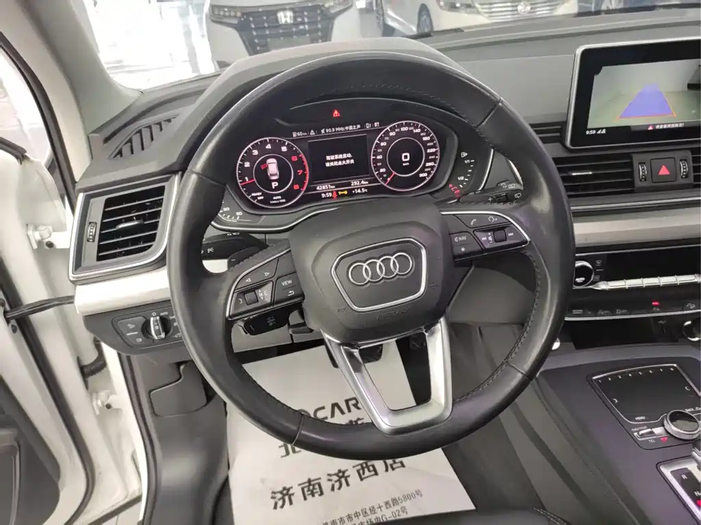 Audi Q5L 2019 — фото 23