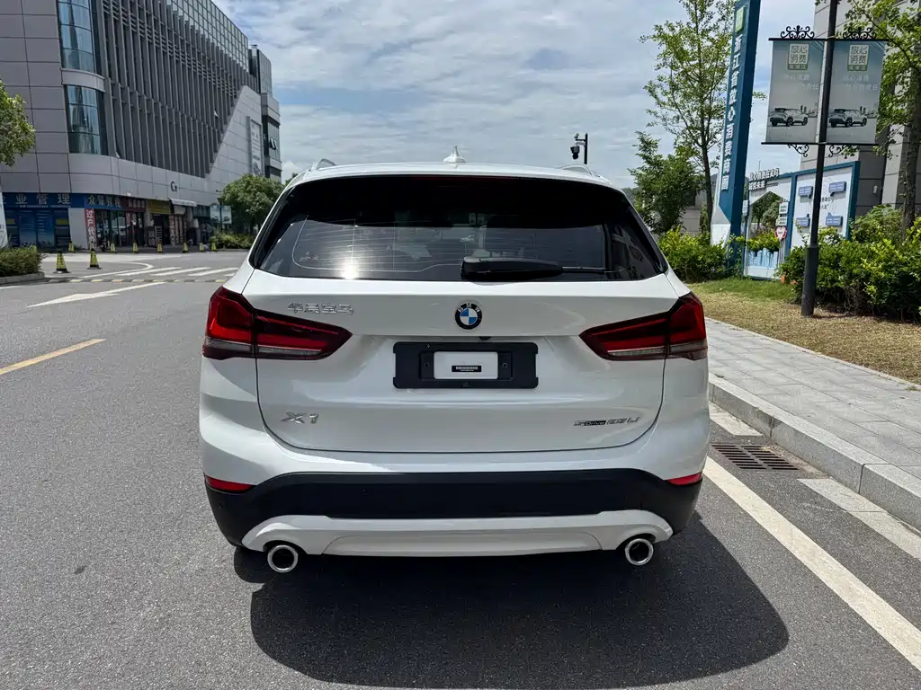 BMW X1 2022 — фото 4