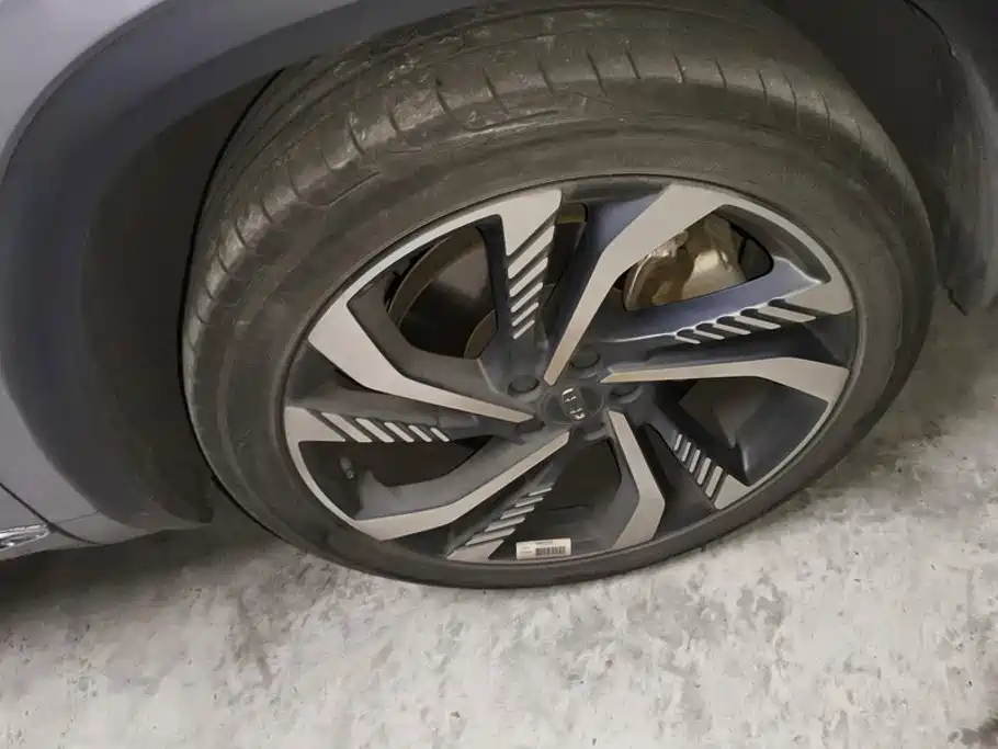 Geely Xingyue L 2022