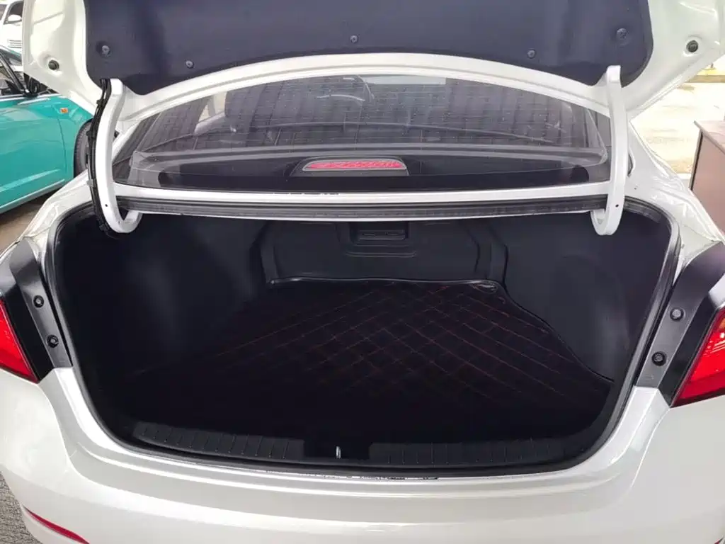 Hyundai Mistra 2015 — фото 19