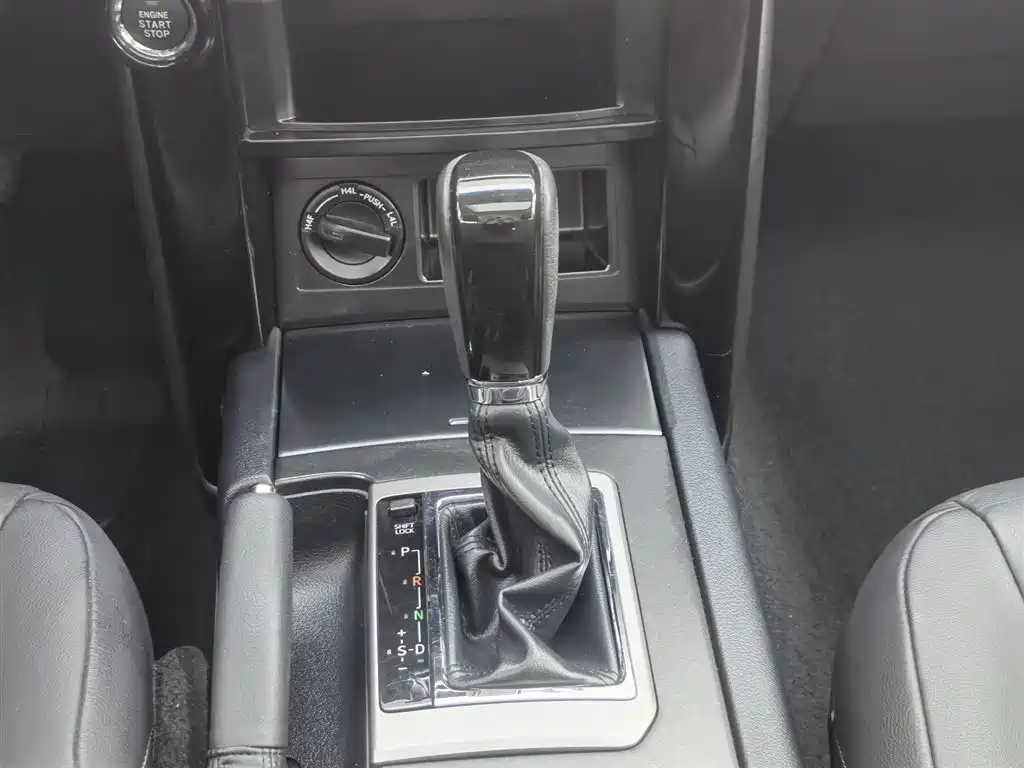 Toyota Prado 2017 — фото 13