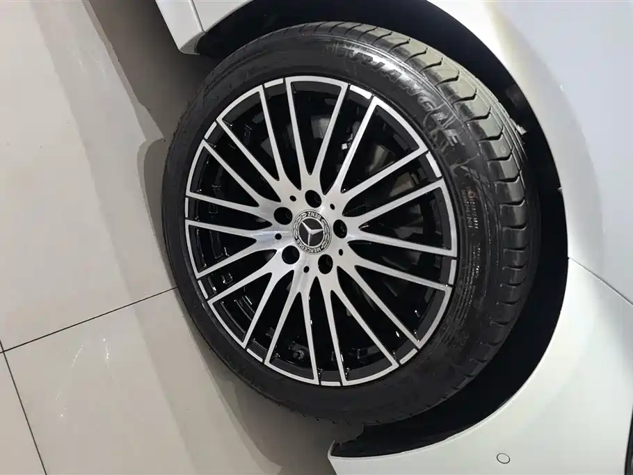 Mercedes-Benz C-Class 2022 — фото 6