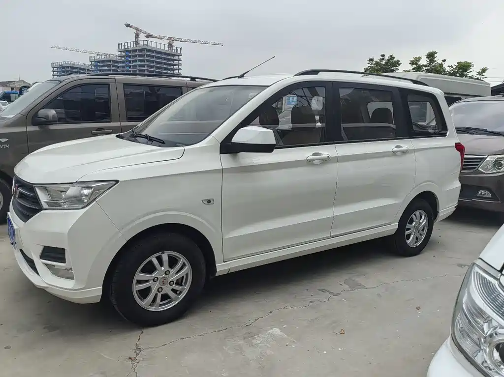 Wuling Hongguang 2019 — фото 4