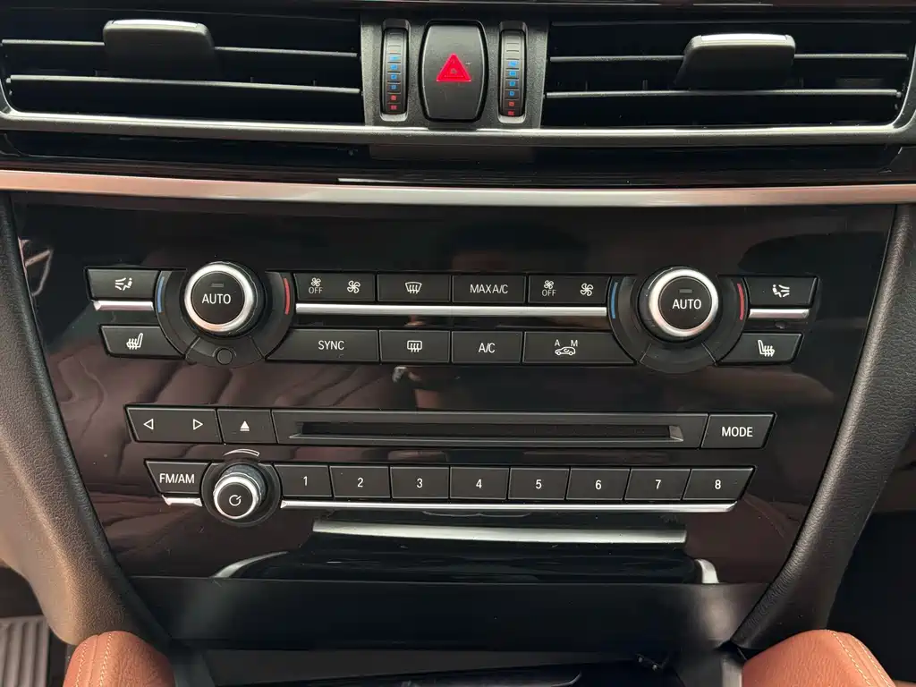 BMW X6 2015 — фото 21