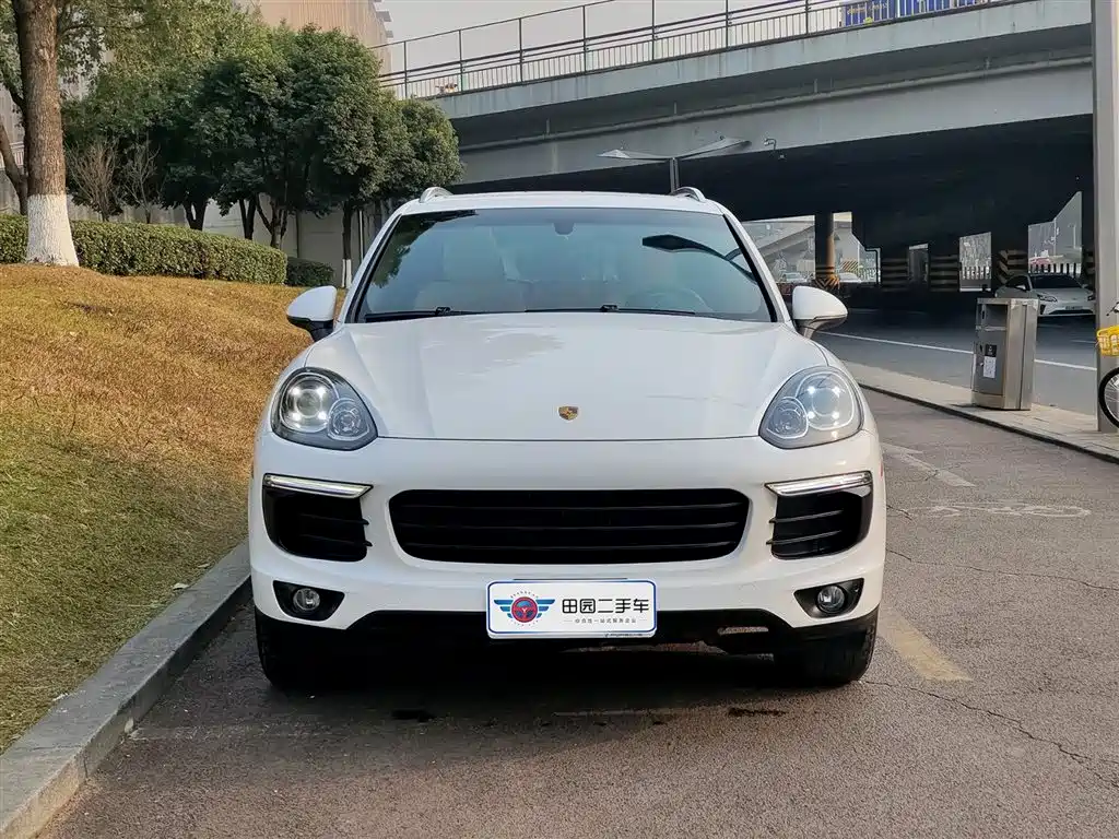 Porsche Cayenne 2017 — фото 2