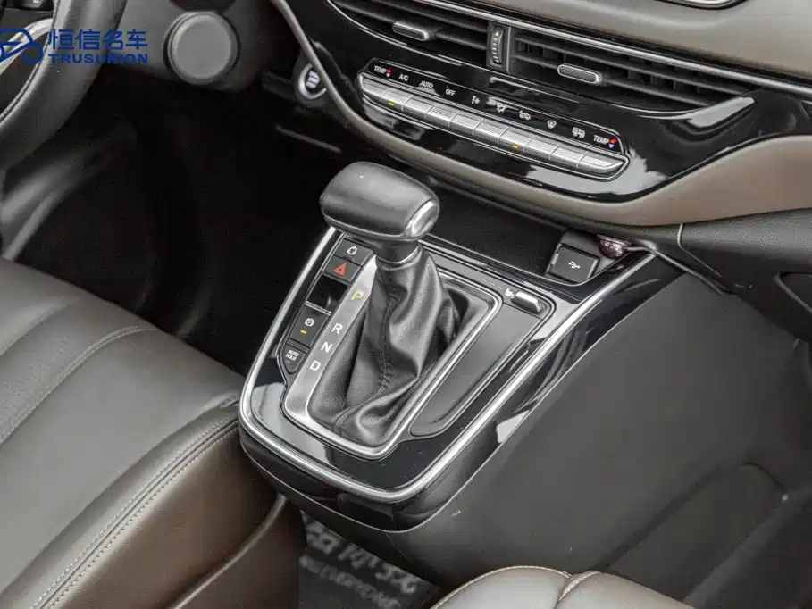 GAC Trumpchi M6 2020 — фото 20